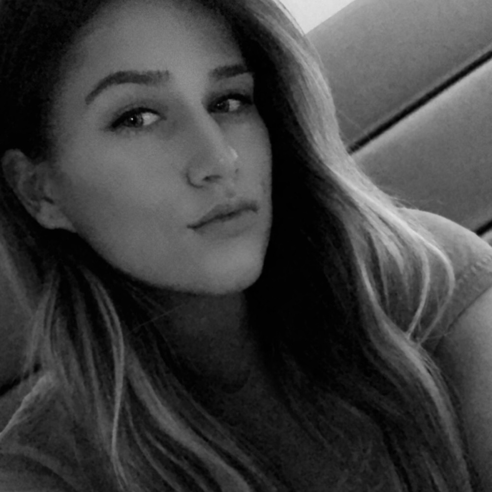 Meet your Posher, Andrea